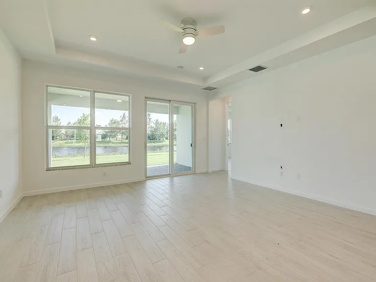 12712 SW Eleanor Dr — Photo 17