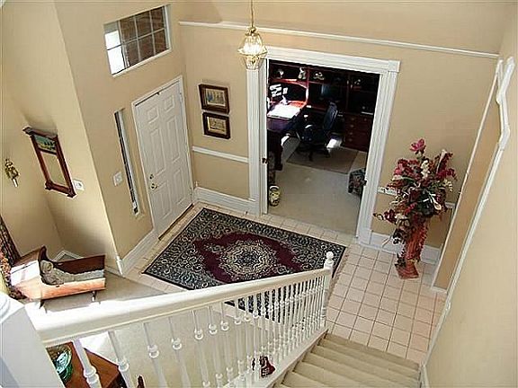 3rd image of 4001 Elmhill Dr