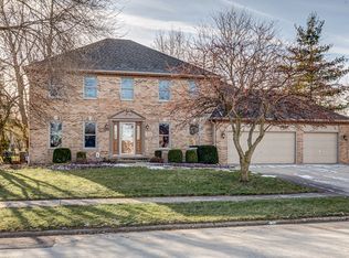 713 Queens Gate Cir, Sugar Grove, IL 60554