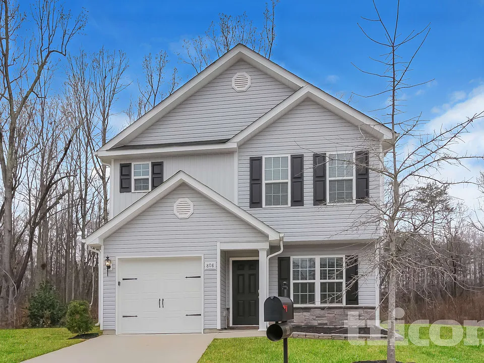 808 Gunnar Dr