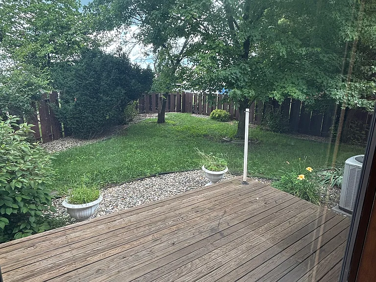 1 Lyndhurst Village Ct — Photo 10