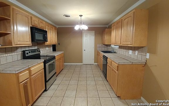 4th image of 226 Donella Dr
