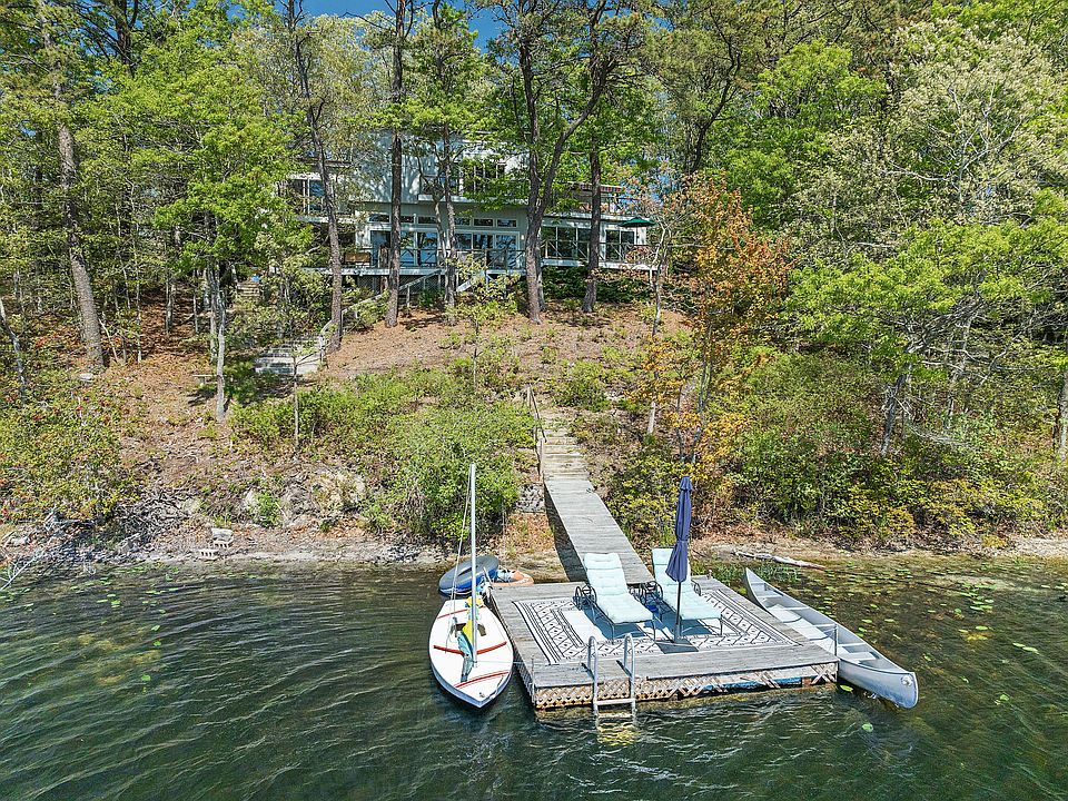 1st image of 9 Lake View Ct