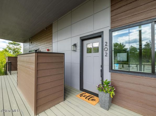 50 Carnelian Ave #202, Ponderay, ID 83852