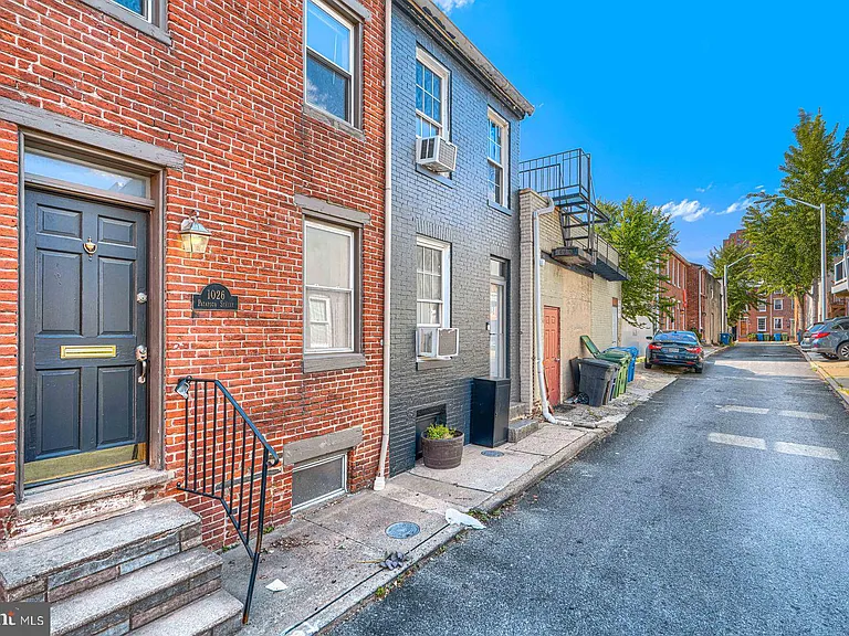 1026 Patapsco St — Photo 2