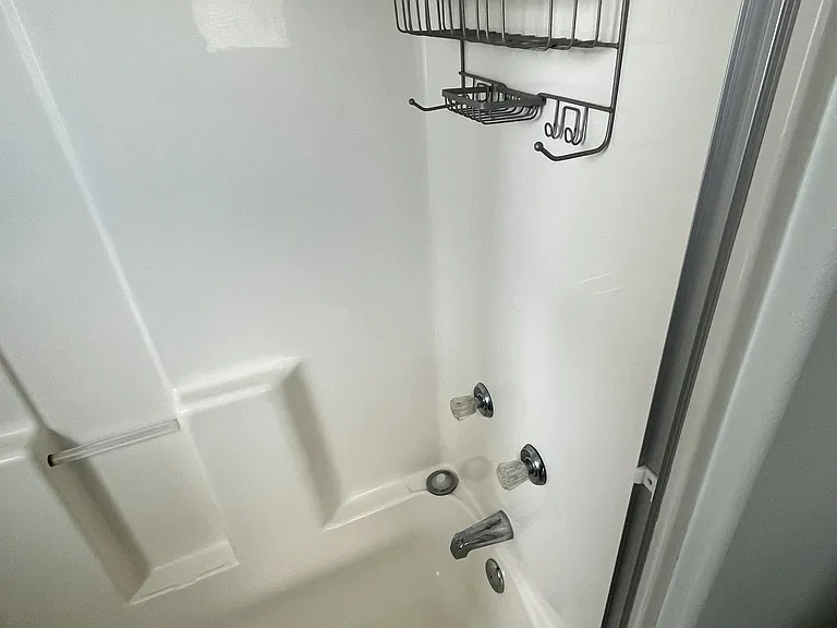 109 N B St — Photo 12