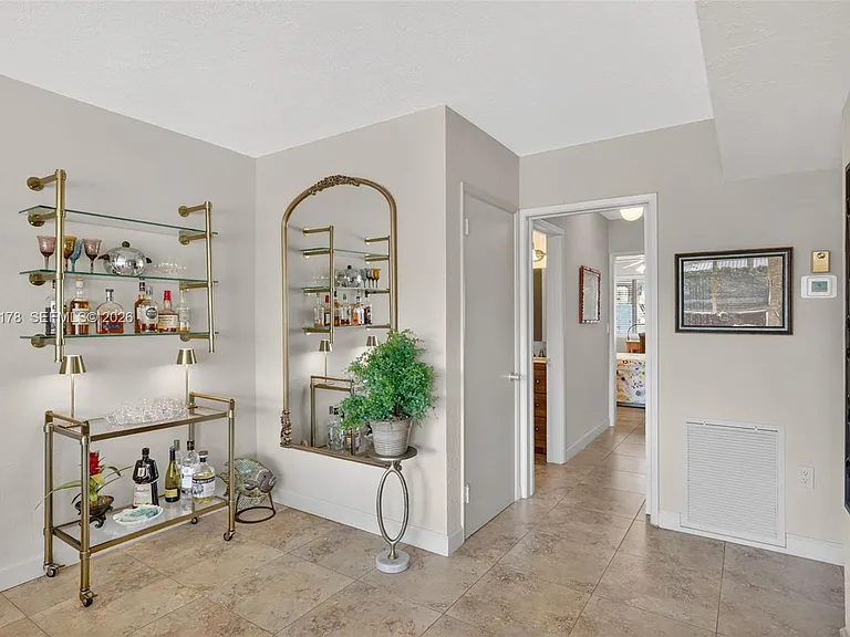 180 Isle Of Venice Dr #121 — Photo 18