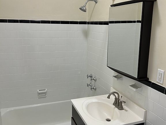 5th image of 1470-71 Beacon St #63A