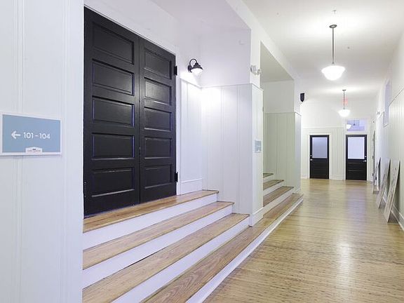 4th image of 423 Plum St APT 205
