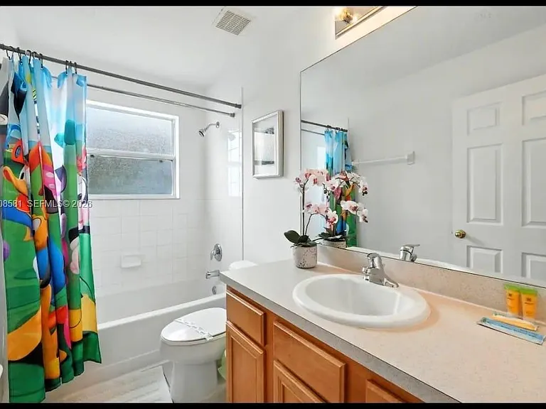 8520 Sunrise Key Dr — Photo 22