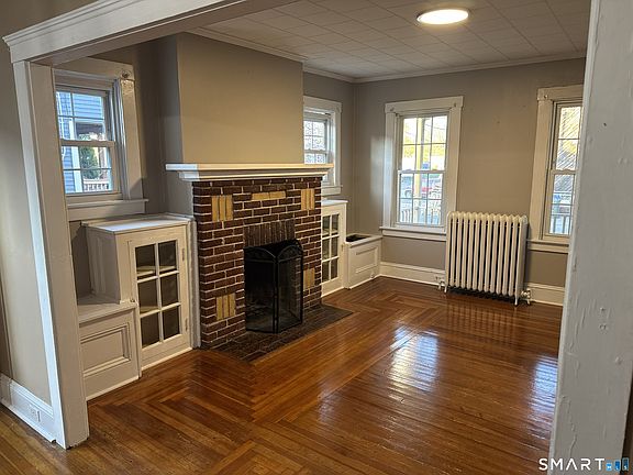 5th image of 45 Harding St