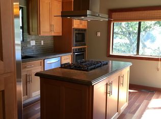 7290 Woodrow Dr, Oakland, CA