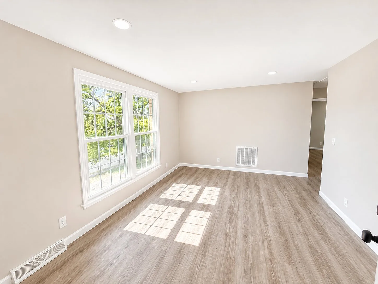 Charming 2BR Townhouse in Nashville | 1BA | $1600/mo | Avail 09/01/2026 — Photo 2