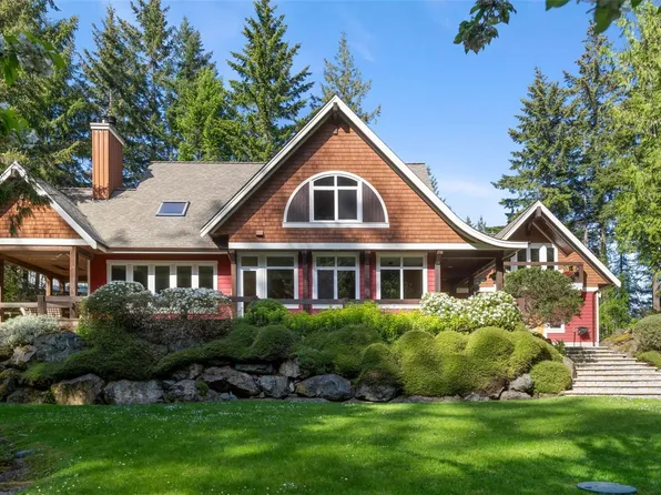 1660 Hedgerow Pl, North Saanich, BC V8L 6B2