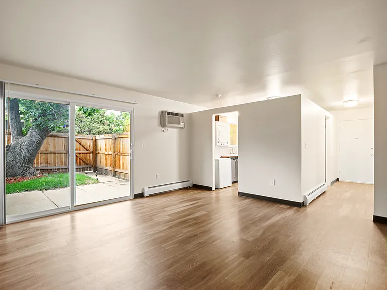 Broadridge Flats and Townhomes — Photo 7