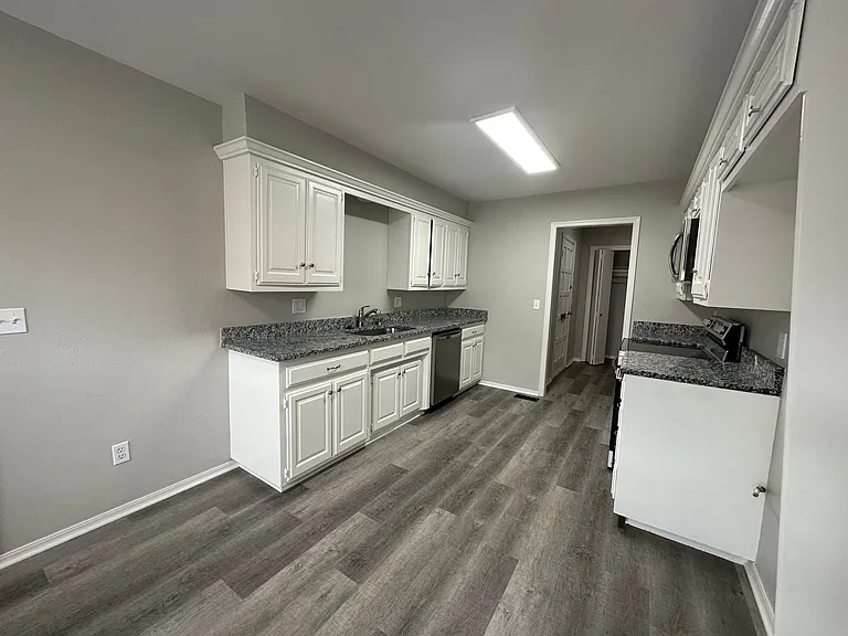 6102 N Ross Ave — Photo 7