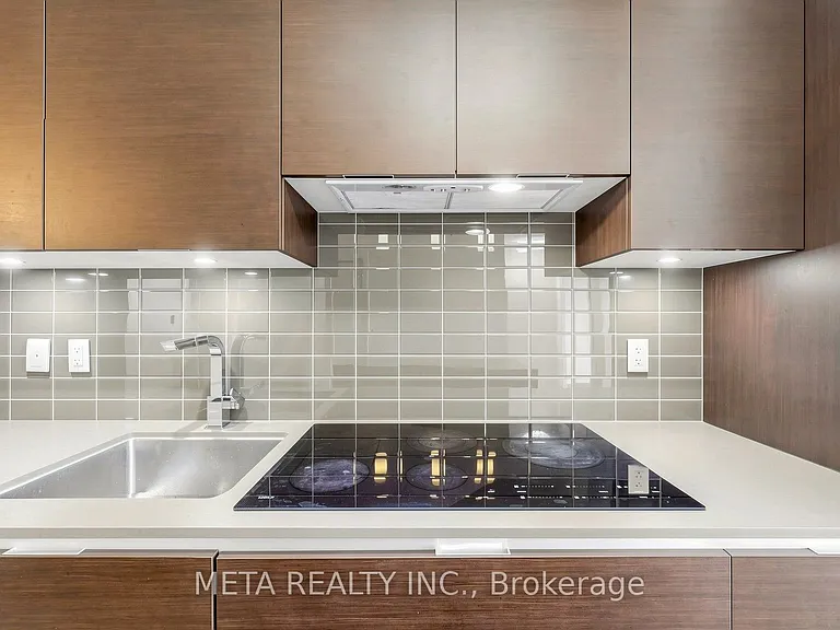 200 Bloor St W #2502 — Photo 15