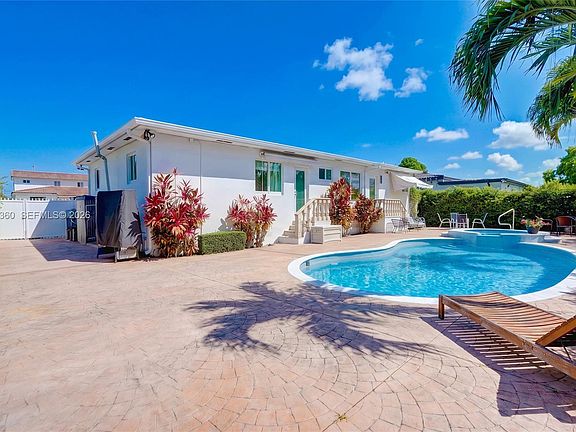4th image of 2131 SW 82nd Pl