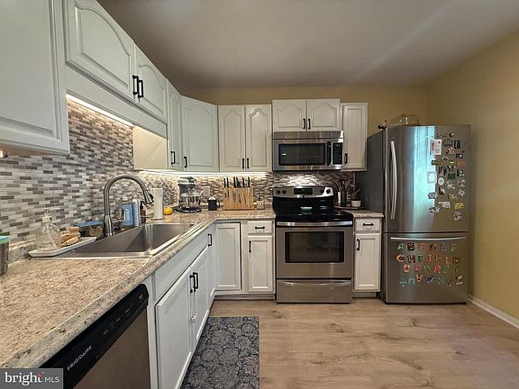 4th image of 178 Elephant Rd APT B-11
