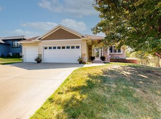 3524 Bridgeview Dr SE, Rochester, MN 55904