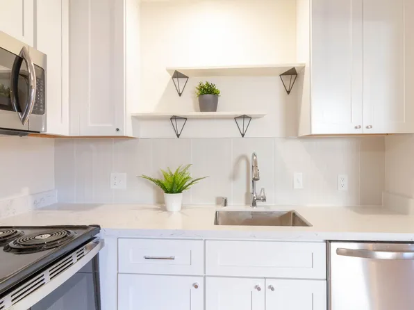 2174 Royal Dr APT 6, Santa Clara, CA 95050