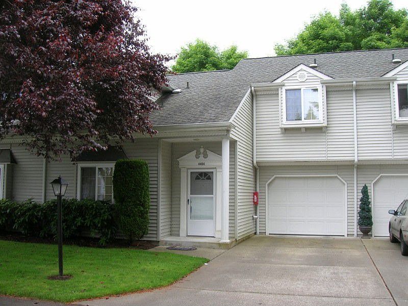 1st image of 4404 Governor Ln SE