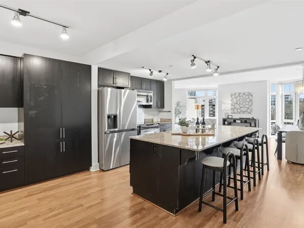 699 John Street #420, Seattle, WA 98109