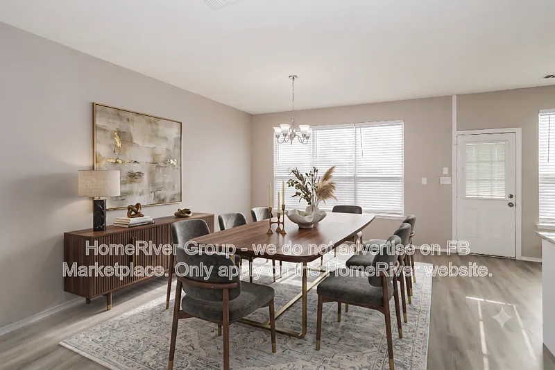 4 bed, 2.5 bath, 1721 sqft, $2,225 — Photo 4
