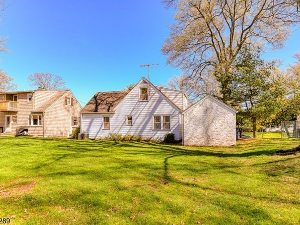 196 Vinton Cir, Fanwood Boro, NJ 07023