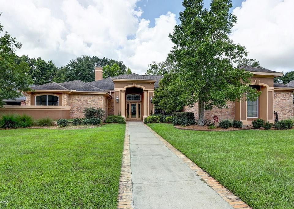 1st image of 405 River Oak Cir
