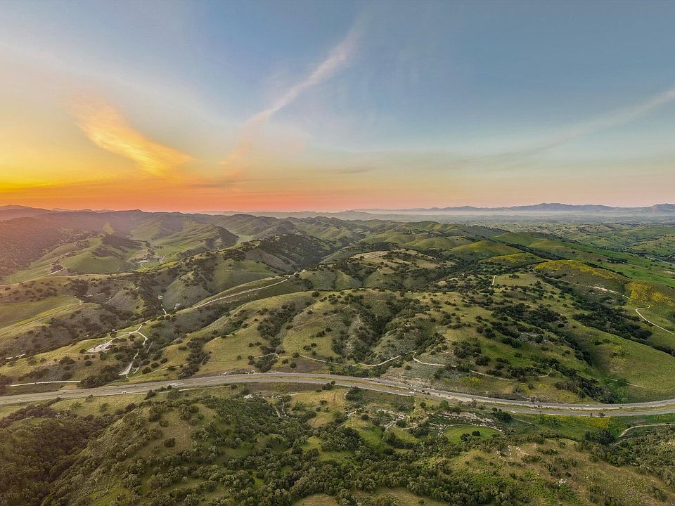 1st image of 2551 N Highway 101