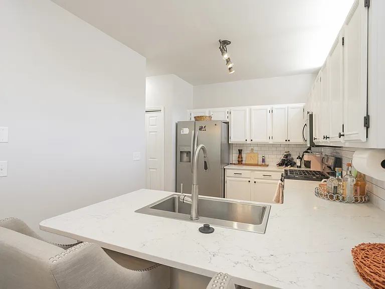 1004 Elmshade Ln — Photo 17