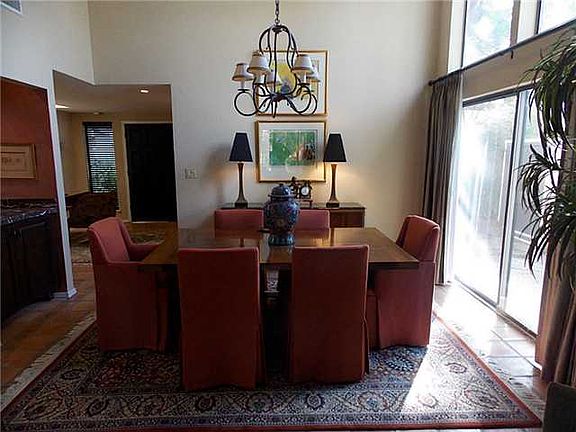 4th image of 813 Lakeway Dr