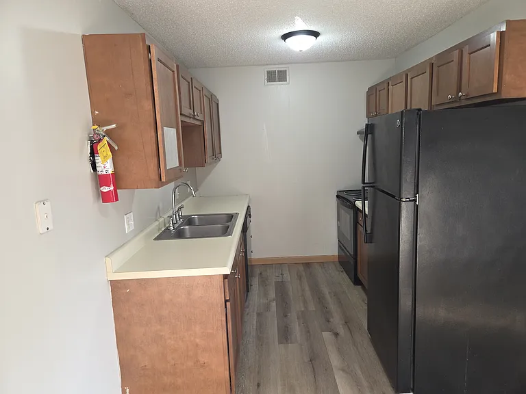 2424 Park Ave #2 — Photo 7