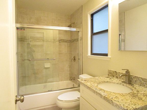 5th image of 775 S Shoreline Blvd #7