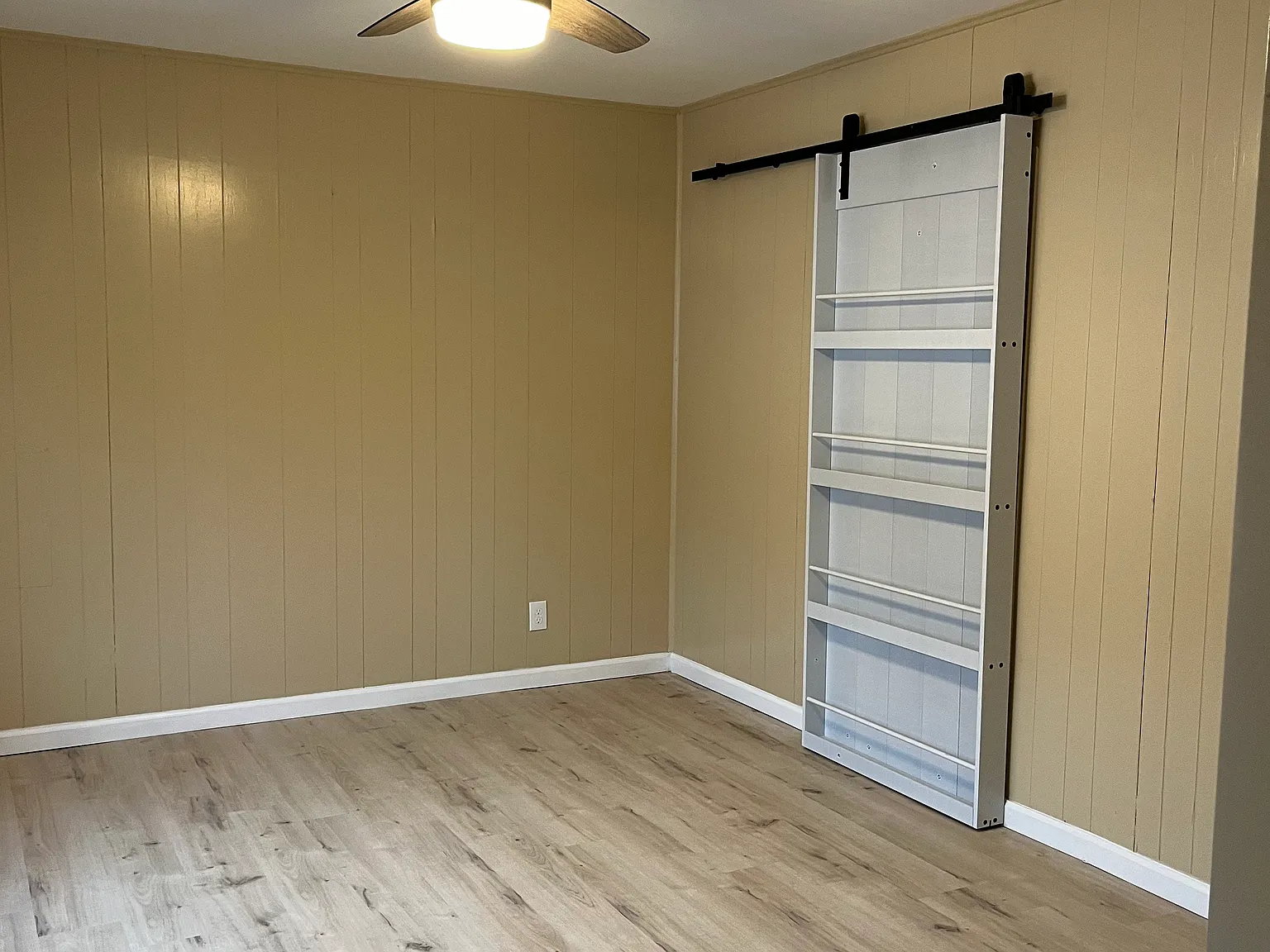 8257 Watson Rd — Photo 3