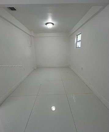 4th image of 4-551 NW 41st St #4