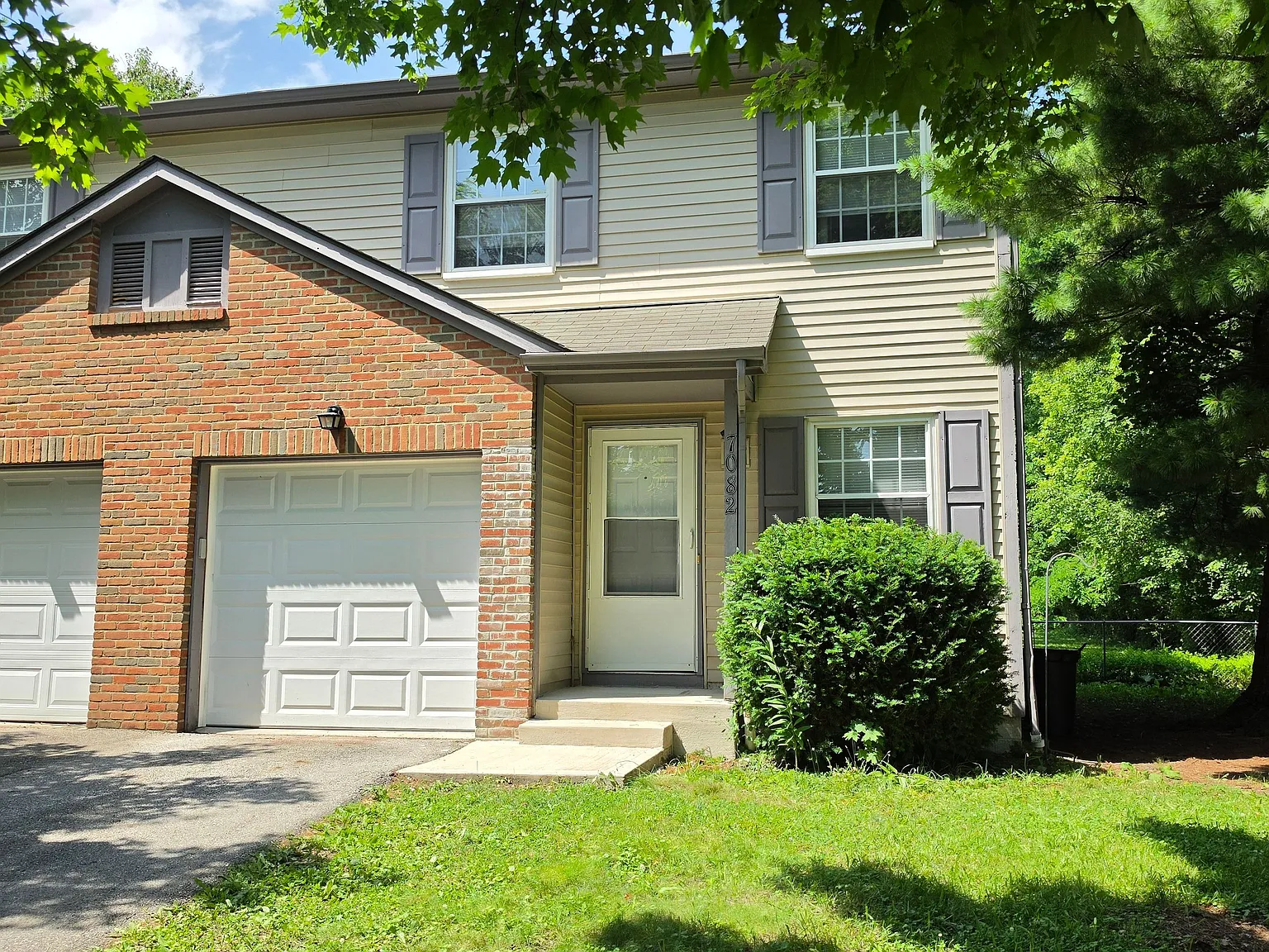 3 bed, 2.0 bath, 1426 sqft, $1,985 — Photo 1