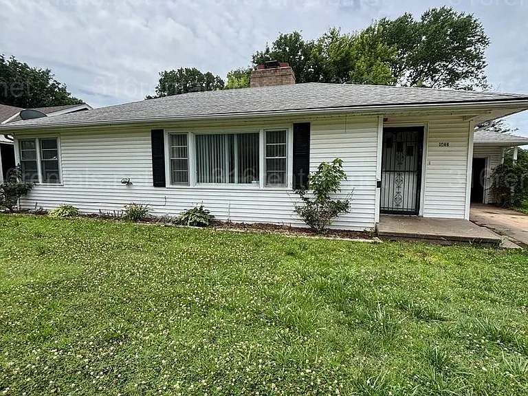 1423 N Terrace Dr — Photo 1