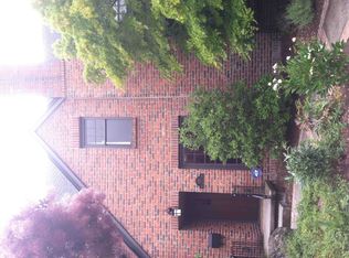 7352 18th Ave NE, Seattle, WA 98115