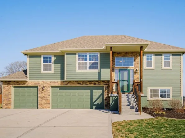 15424 Belmont Ct, Basehor, KS 66007