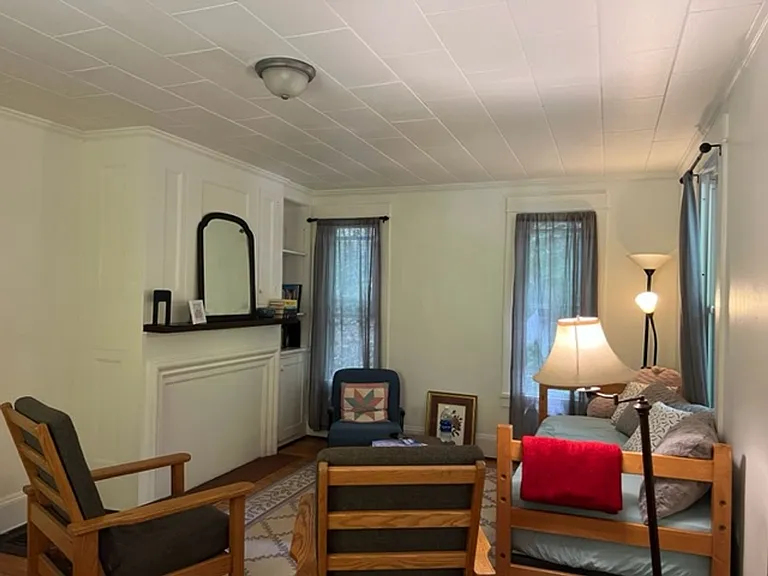 119 Thurston Ave — Photo 9