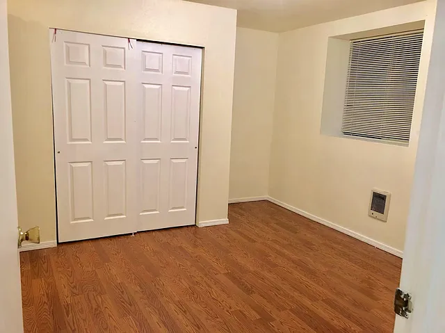 4226 7th Ave NE #1 — Photo 3