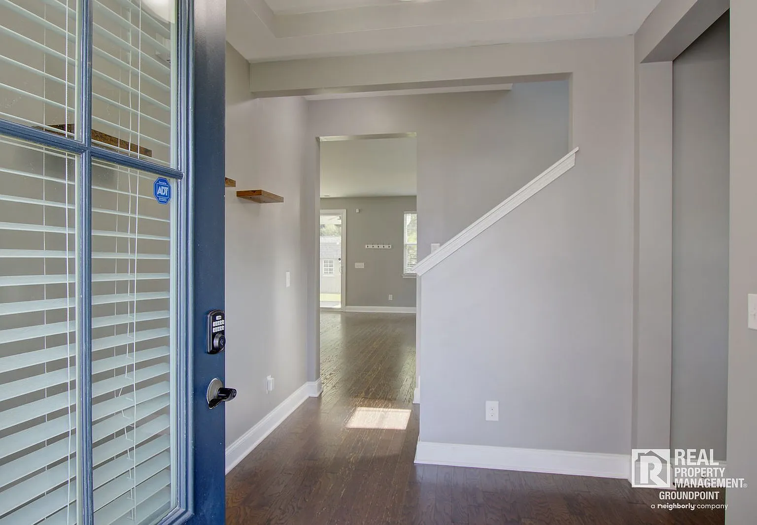 3 bed, 2.5 bath, 2230 sqft, $2,650 — Photo 2