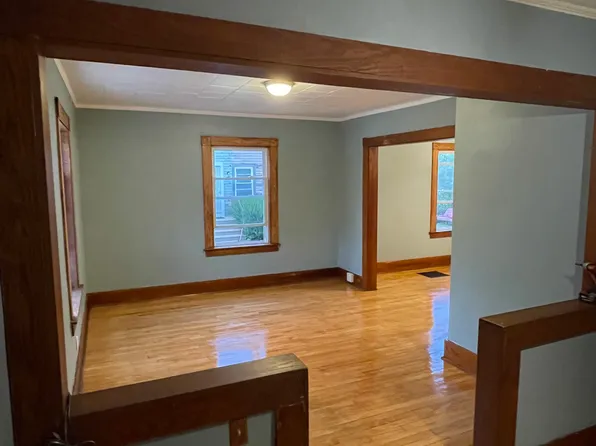 24 Church St, South Barre, MA 01074