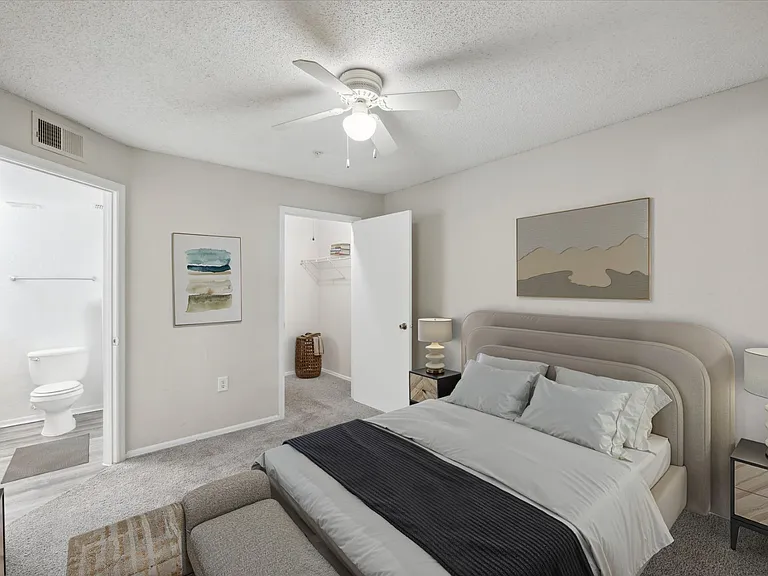 1 Bedroom - 1 Bed / 1 Bath - 709 Sq.Ft.
