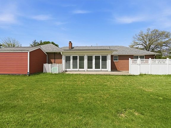 4th image of 27 Miller Dr