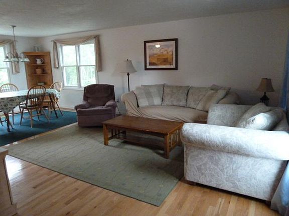 5th image of 21 Wimbledon Dr
