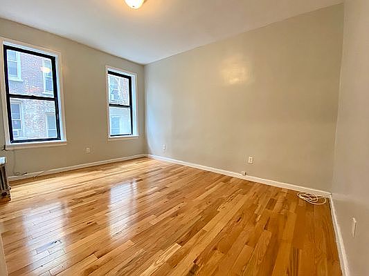 3rd image of 570 W 156th St APT 32
