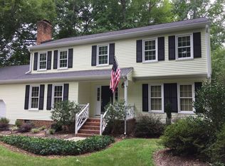 121 Breezy Point Dr, Yorktown, VA